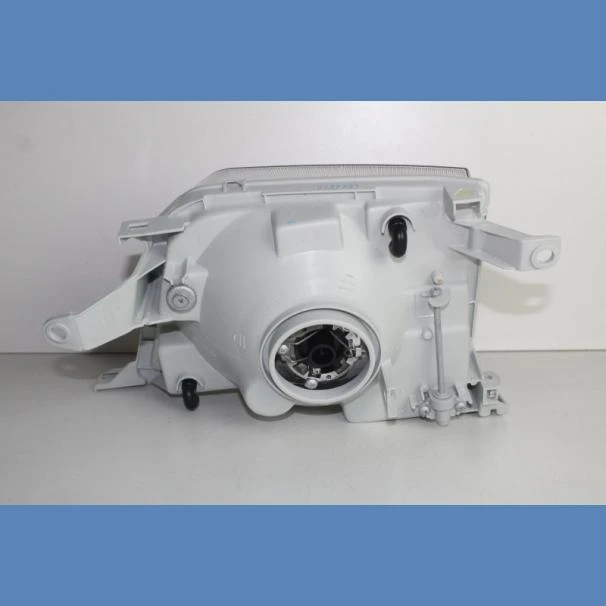 Toyota Prado RH Manual Headlight For Sale in Kenya (2000-2003)