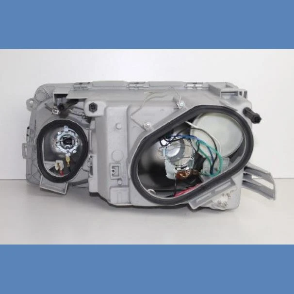 Mercedes-Benz W126 LHS Headlamp For Sale in Kenya (1982-1996)