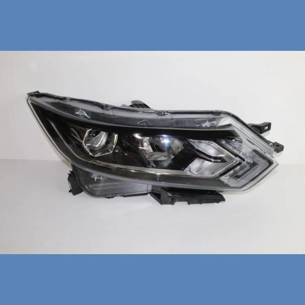 NISSAN QASHQAI 1.2  2020 ONWARDS RHS HEADLIGHT FOR SALE IN KENYA