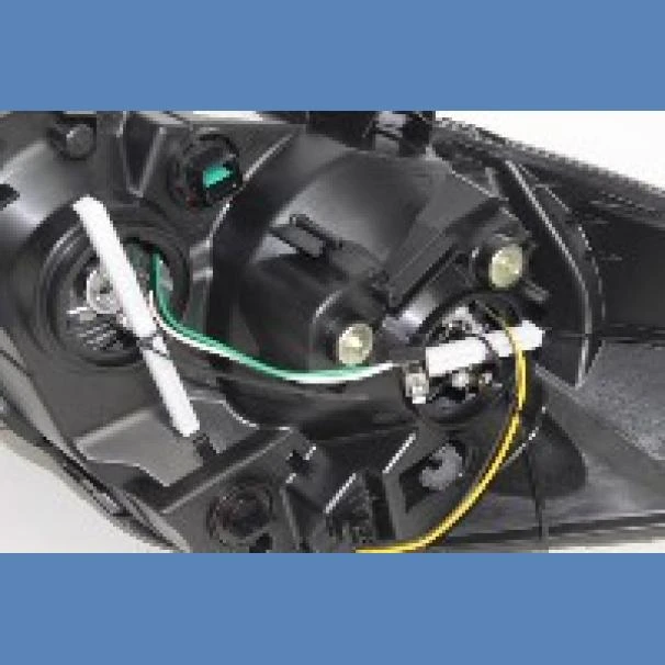 Hyundai H1 RF Headlight For Sale in Kenya