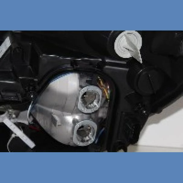 Mercedes-Benz Sprinter W906 RF Headlight For Sale in Kenya (2006-2013)