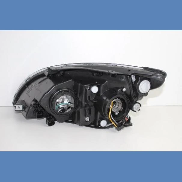 Hyundai i30 RF O/S Headlamp For Sale in Kenya