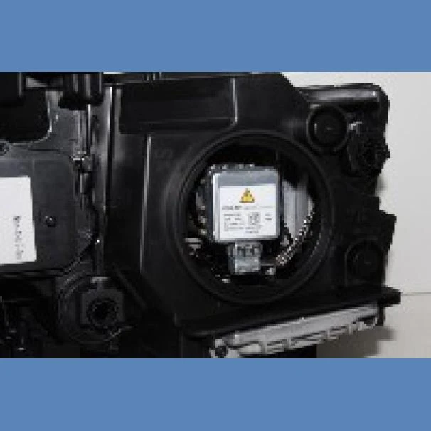 Jeep Grand Cherokee RF Headlamp WK2 For Sale in Kenya (2014-2020)