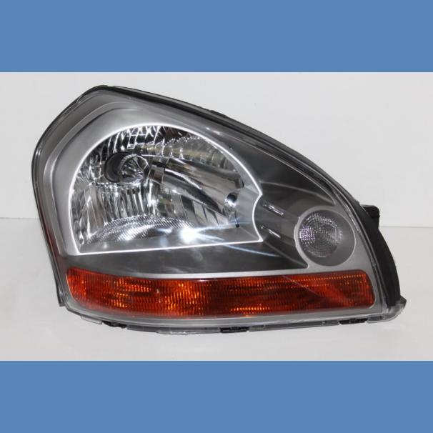 HYUNDAI TUCSON  RF ORANGE LENS HEADLAMP FOR SALE IN KENYA