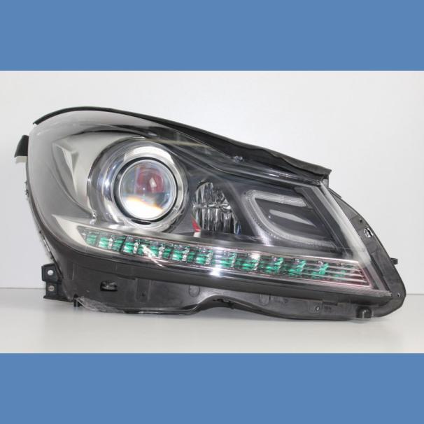 MERCEDES W205 RF SINGLE XENON HEADLIGHT FOR SALE IN KENYA