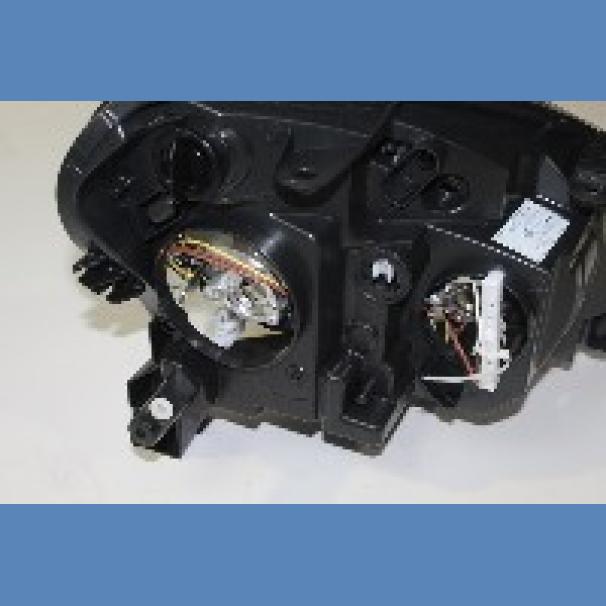 Nissan Qashqai 2.0L LH Headlight For Sale in Kenya (2007)