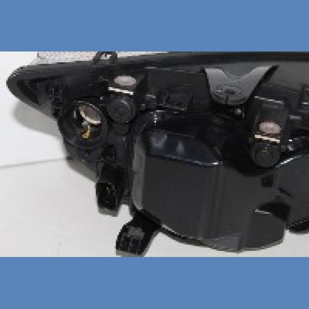 Ford Focus ST  LHS Headlight For Sale in Kenya (2007)