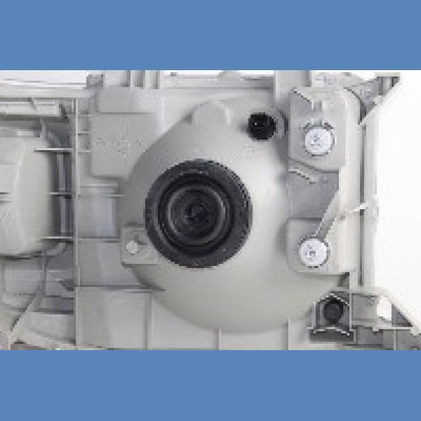 2015 Toyota Land Cruiser Left-Hand Side Headlight for Sale in Kenya