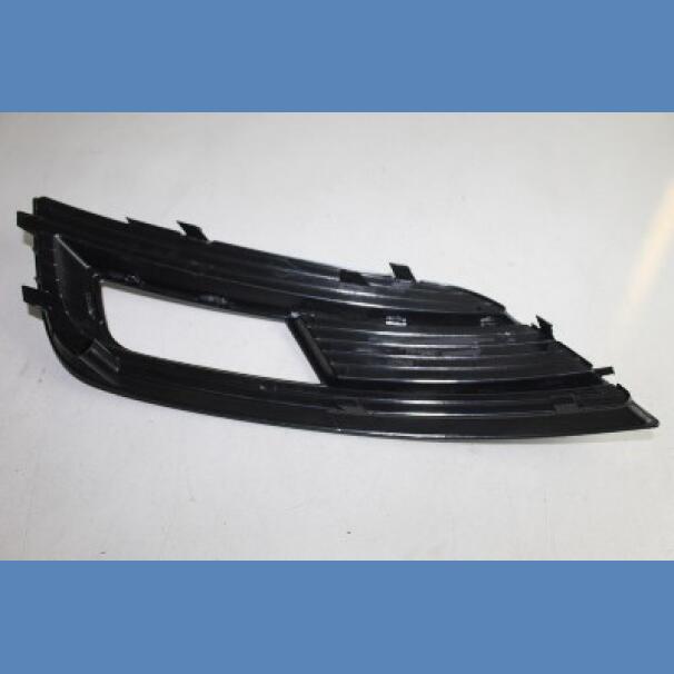 Audi A4 2012–2016 Right Front Fog Lamp Cover For Sale in Kenya