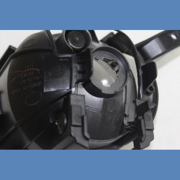 Chevrolet Cruze 2014 Right Front Fog Lamp & Chrome Bezel Set For Sale in Kenya