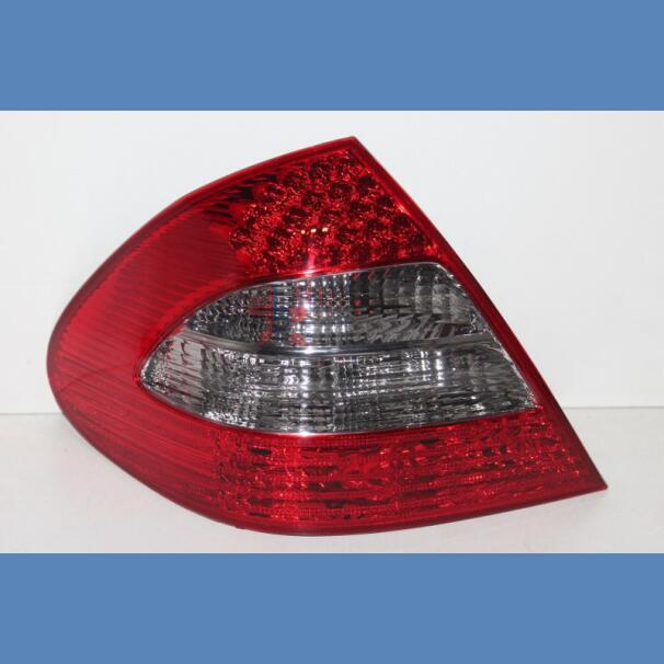 MERCEDES-BENZ E500 W211 TAIL LAMP LHS For Sale in Kenya