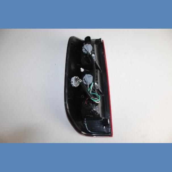 Nissan Navara Taillight For Sale in Kenya (2013)