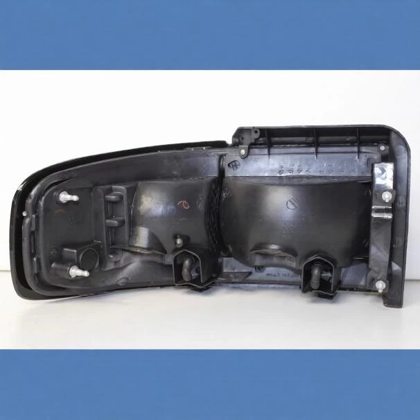 Toyota Camry Taillight For Sale in Kenya - Right (1996-2001)