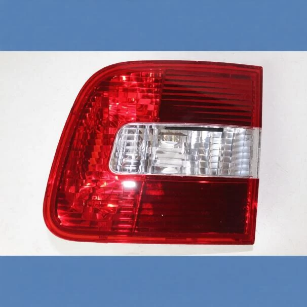 VOLKSWAGEN POLO SEDAN 2009 TAIL LAMP RH For Sale in Kenya