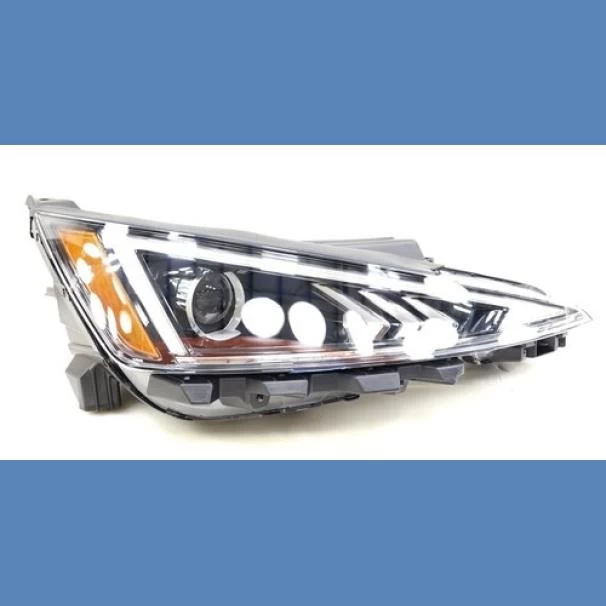 HYUNDAI ELANTRA J2 Right FRONT HEADLAMP FOR SALE IN KENYA