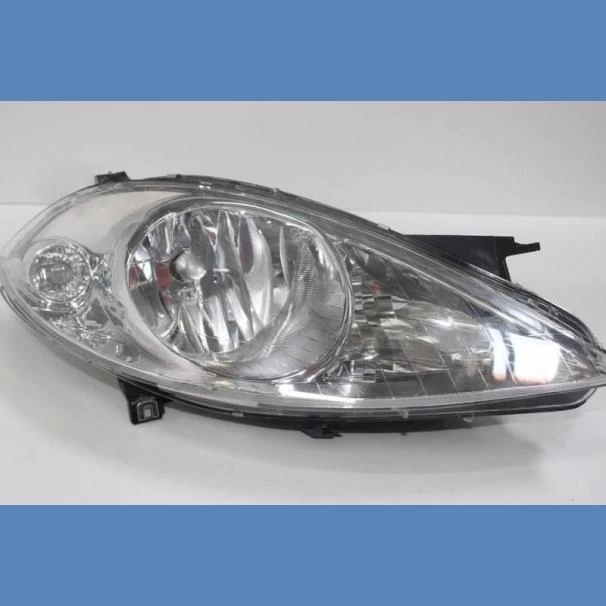 Mercedes-Benz W169 A-Class 2010 Right Front (RF) Headlight for Sale in Kenya