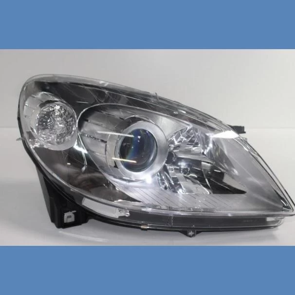 Mercedes-Benz B-Class Right-Hand Side (RHS) Headlight for Sale in Kenya