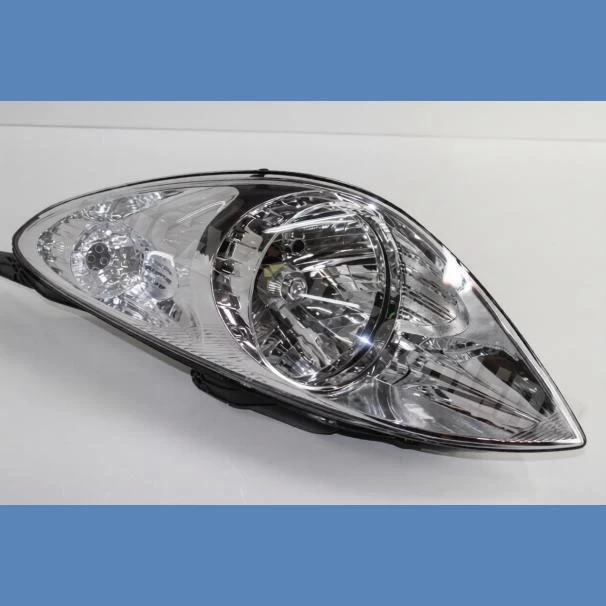Hyundai i20 Left Front (O/S) Headlamp for Sale in Kenya