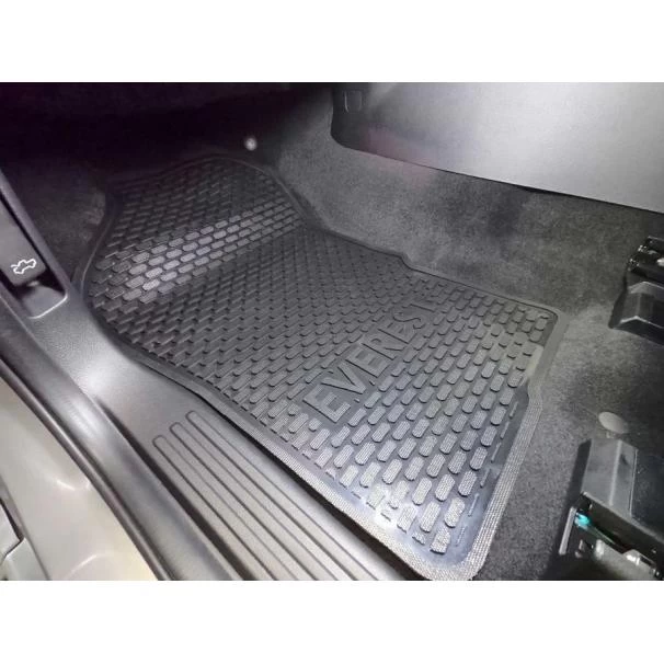 Ford Everest Floor Mats for Sale in Kenya - Premium Grade for 2nd Generation