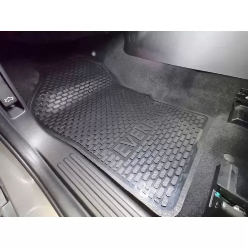 Ford Everest Floor Mats for Sale in Kenya - Premium Grade for 2nd Generation