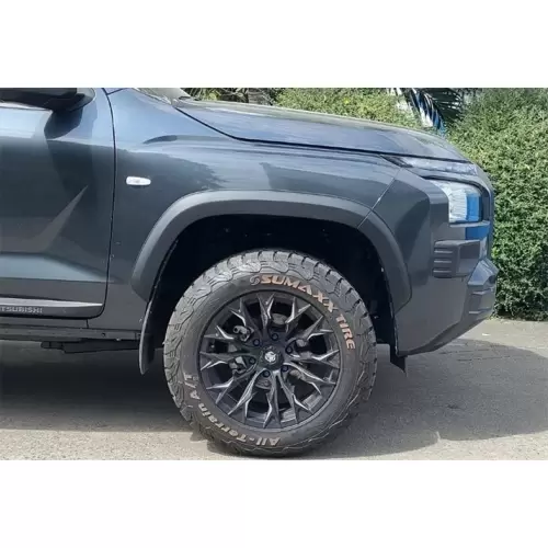 Mitsubishi Triton Matte Black Slimline Fender Flares Set in Kenya (2024–2026)