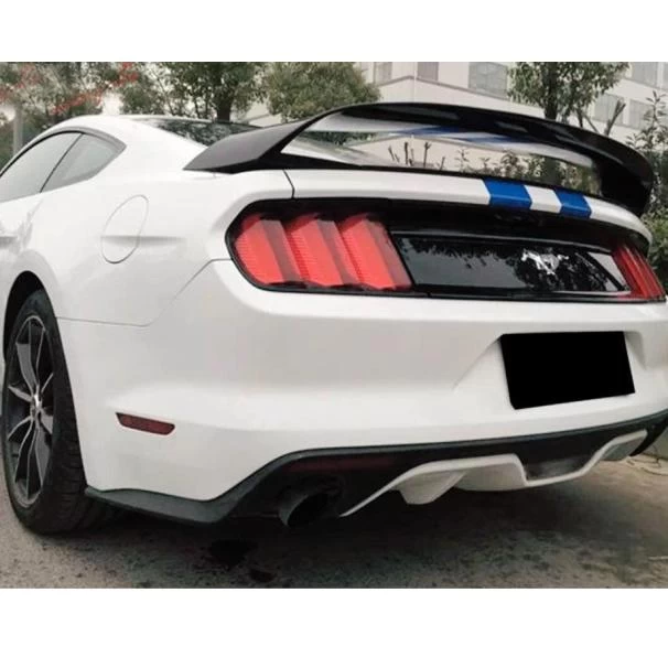 Ford Mustang GT350R Style Gloss Black Boot Spoiler (2016–2026)